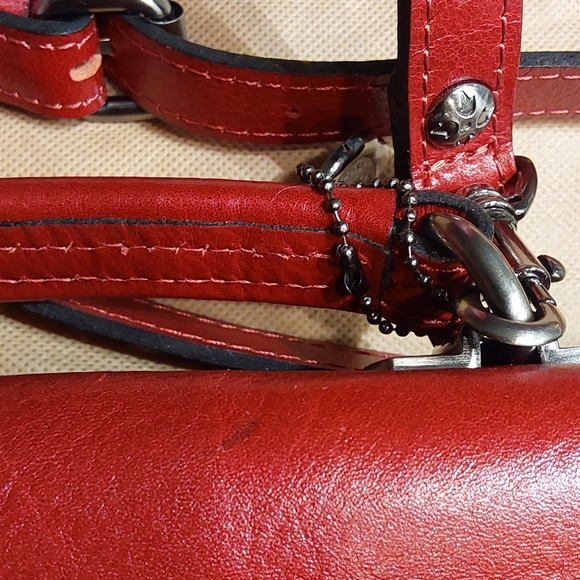 PATRICIA NASH HAND TOOLED LEATHER RED OX MEDIUM CROSSBODY BAG - Picture 6 of 12